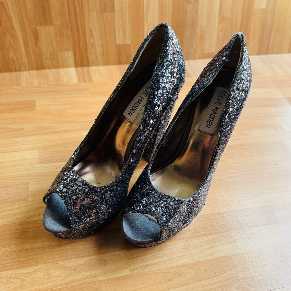 Steve Madden glitter 5 inch peep toe block heel pumps size 5.5
